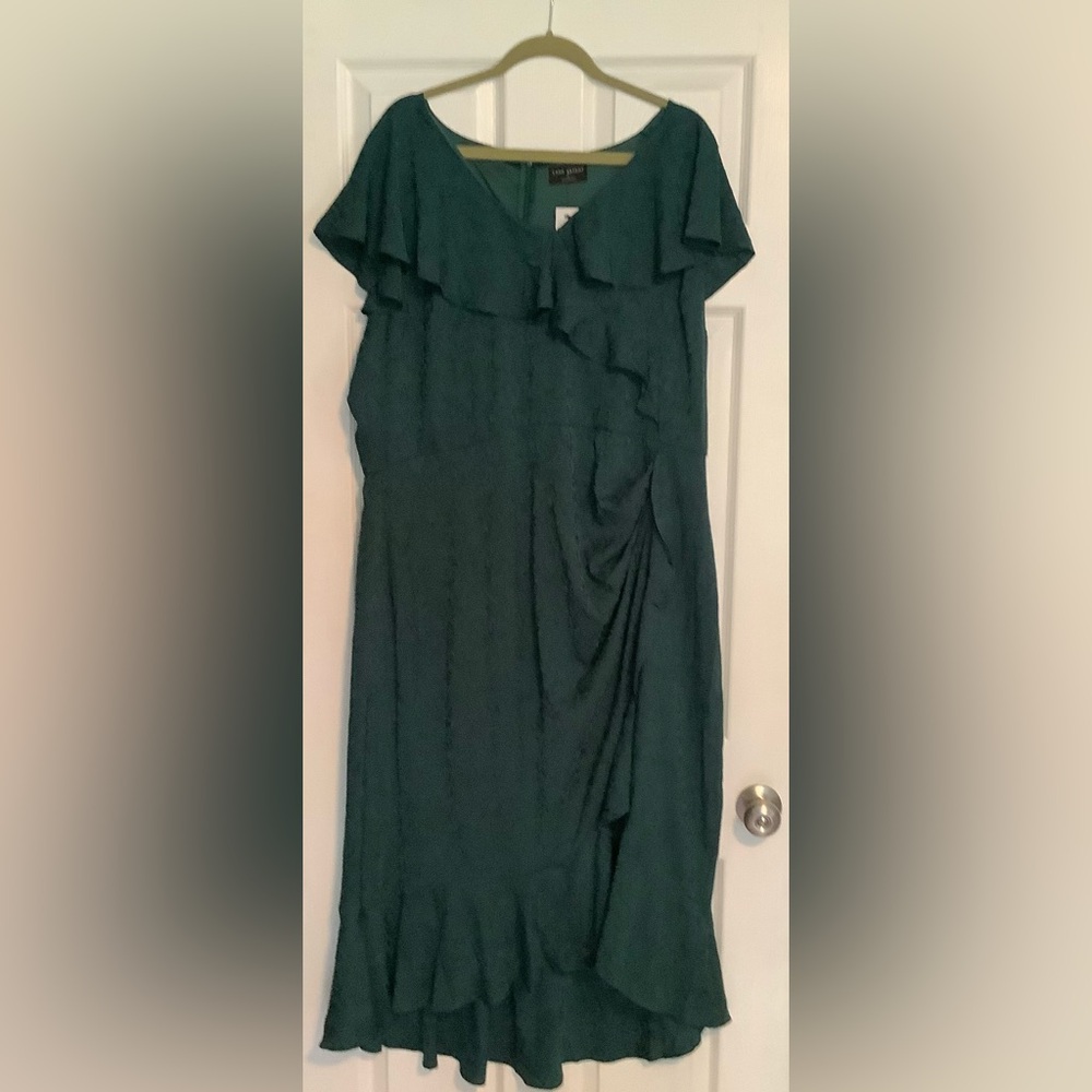 NEW Elegant Dark Green Women's Dress